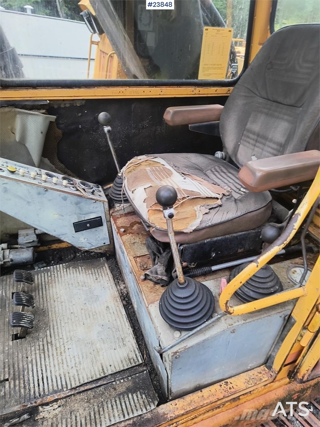 Åkerman H10 Excavator with Digging Bucket Excavadoras sobre orugas