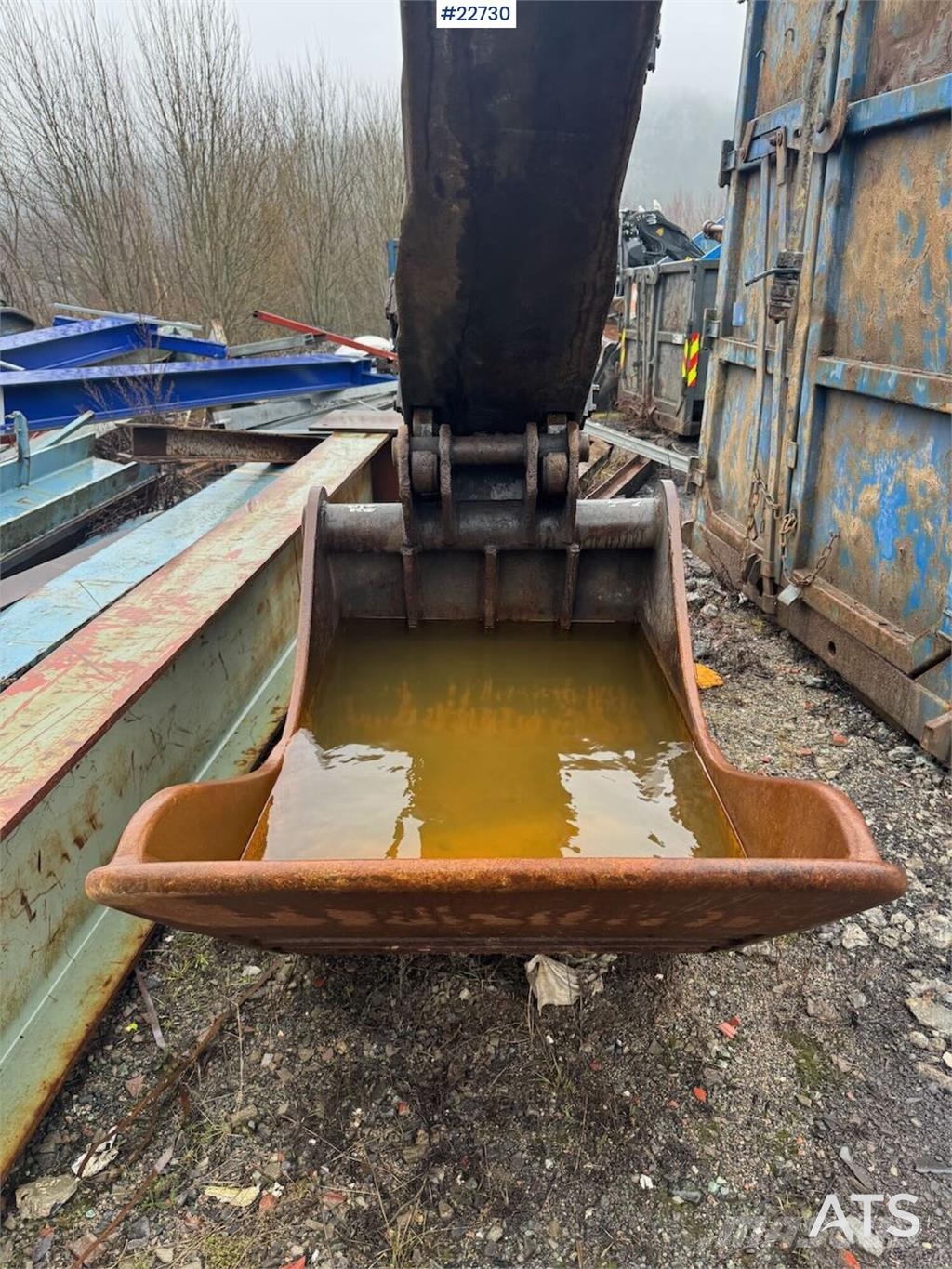 Åkerman H10B crawler excavator with digging bucket. Excavadoras sobre orugas
