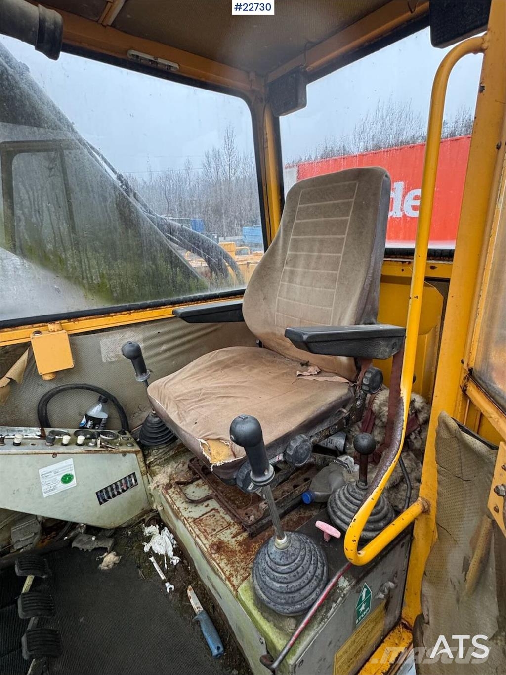Åkerman H10B crawler excavator with digging bucket. Excavadoras sobre orugas