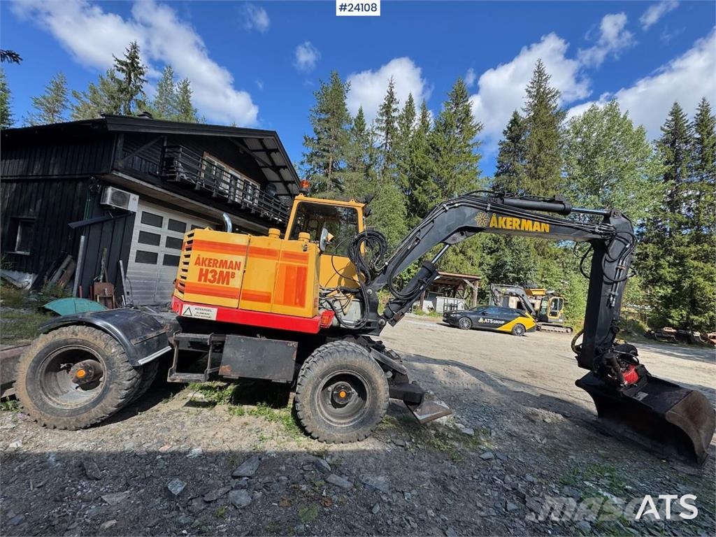 Åkerman H3M Wheeled Excavator – Tiltrotator and Bucket Excavadoras de ruedas