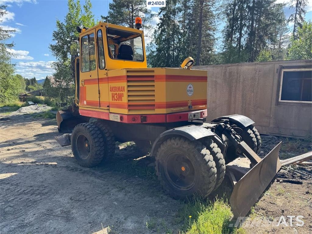 Åkerman H3M Wheeled Excavator – Tiltrotator and Bucket Excavadoras de ruedas