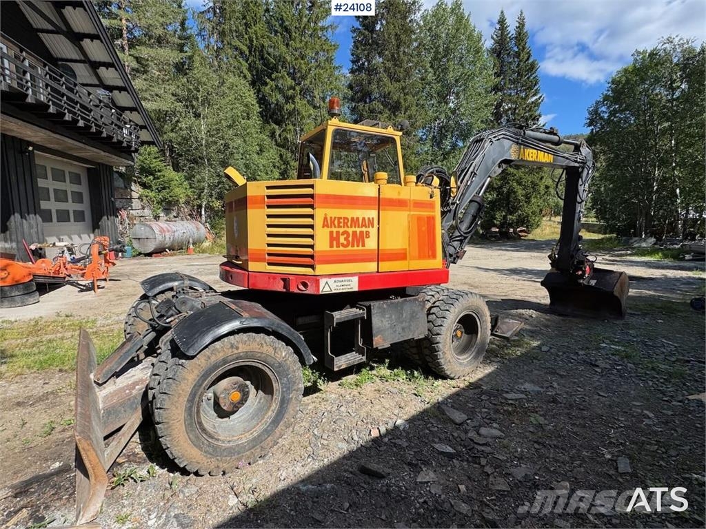 Åkerman H3M Wheeled Excavator – Tiltrotator and Bucket Excavadoras de ruedas