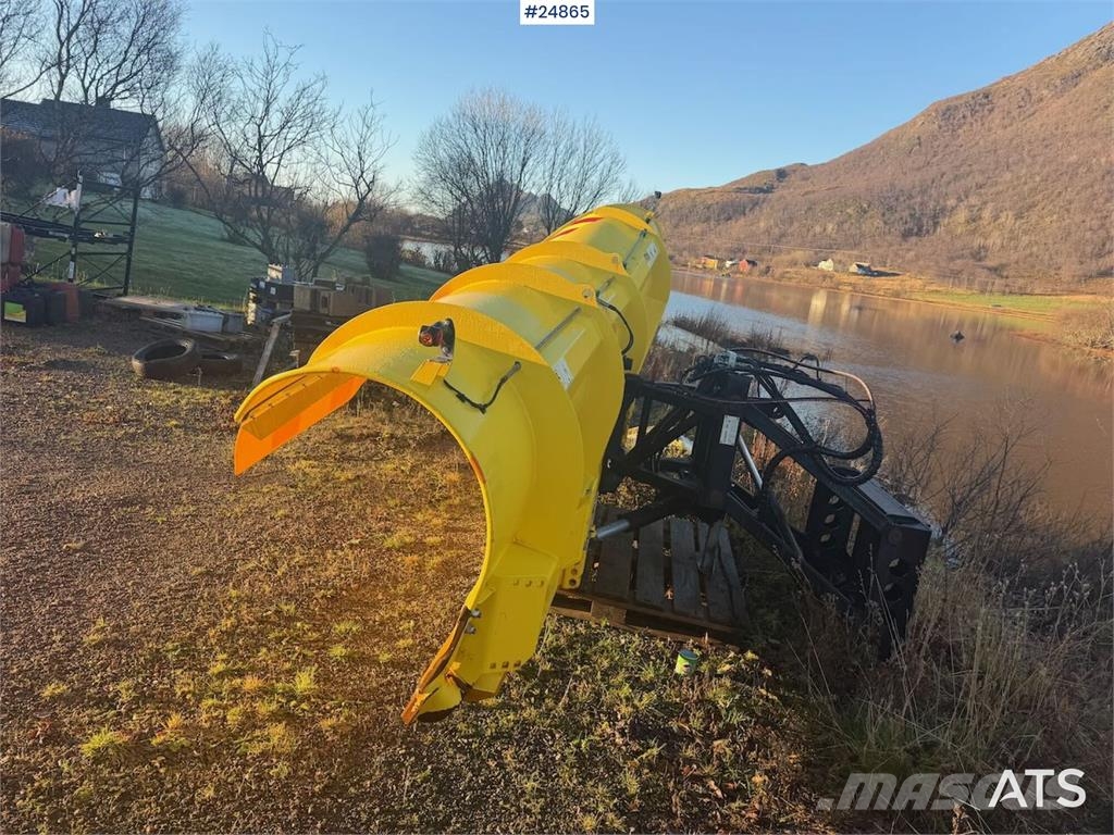  Arctic AM3700HMD plow محاريث