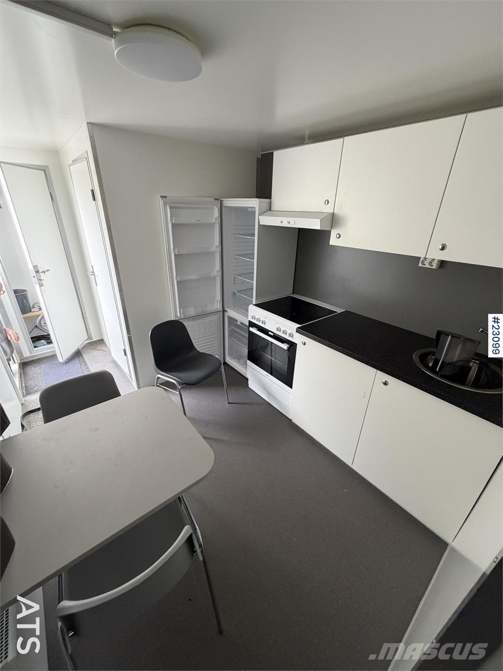 Arnpro crew trailer with 2 bedrooms - Very good co Настаняване на обекта