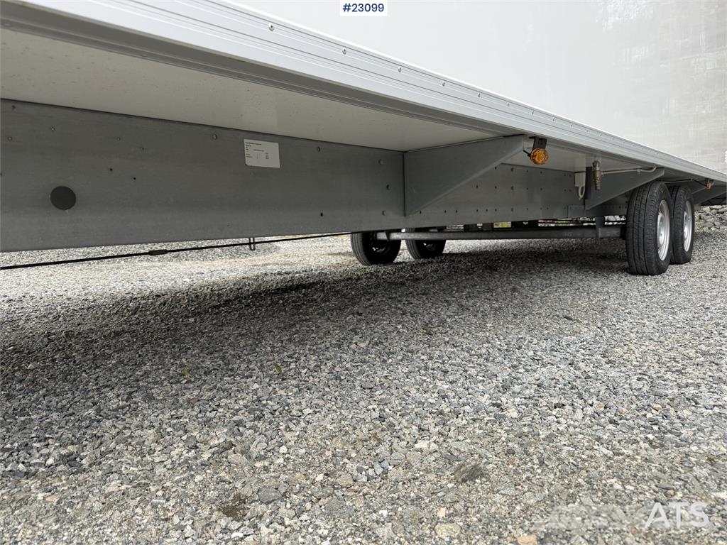 Arnpro crew trailer with 2 bedrooms - Very good co Настаняване на обекта