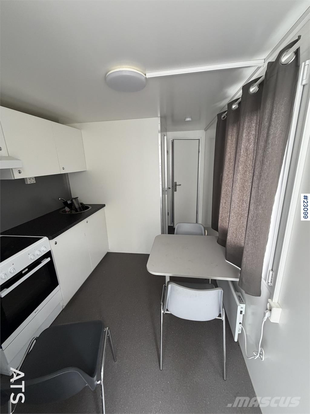 Arnpro crew trailer with 2 bedrooms - Very good co Настаняване на обекта