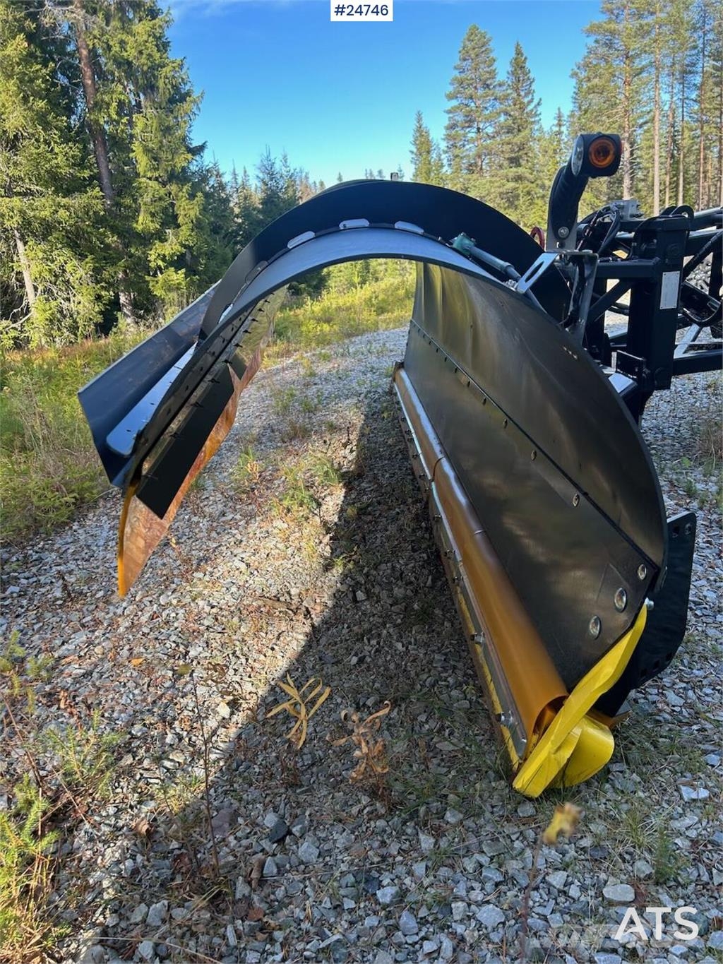  Artic Machine AM4000 HP Diagonal snow plough Ploger