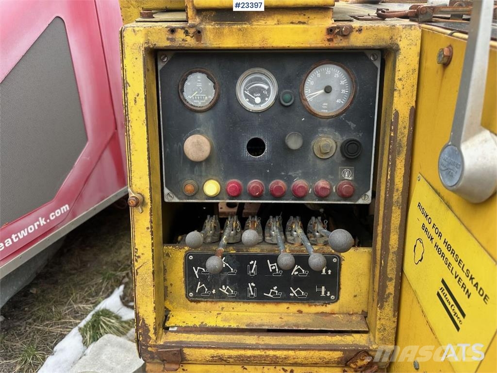Atlas Copco ROC 410 HC drilling rig معدات الثقب السطحي