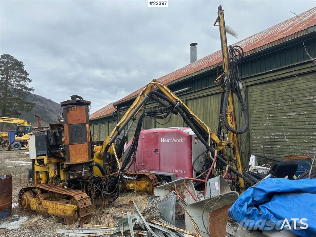 Atlas Copco ROC 410 HC drilling rig معدات الثقب السطحي
