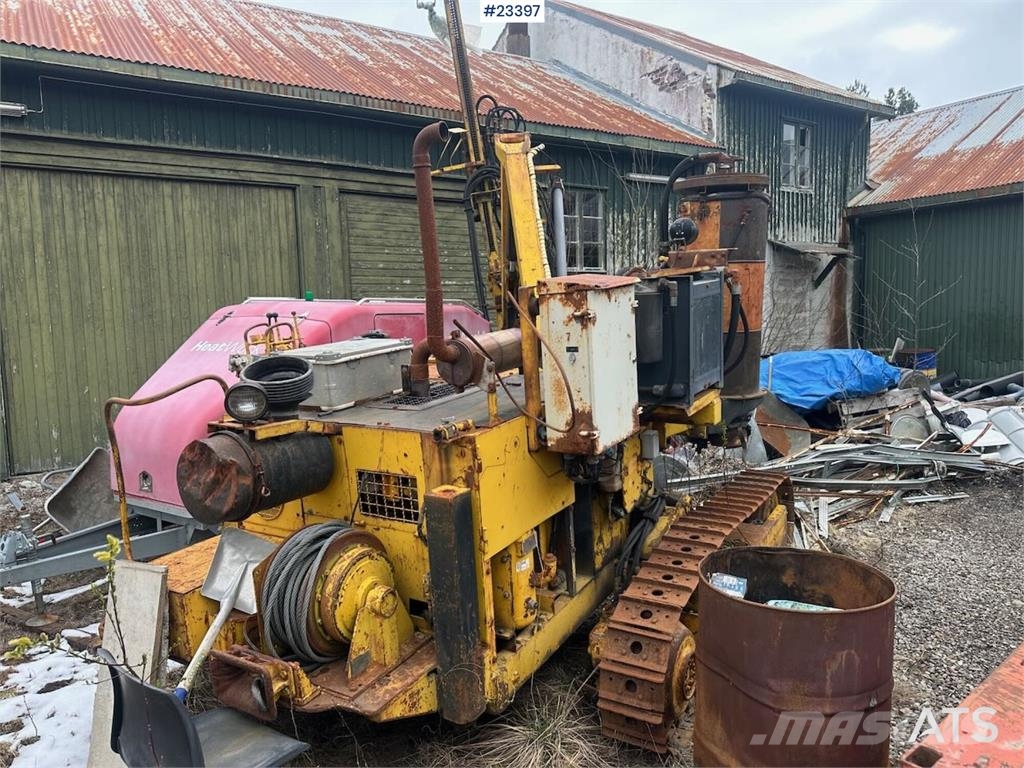 Atlas Copco ROC 410 HC drilling rig معدات الثقب السطحي