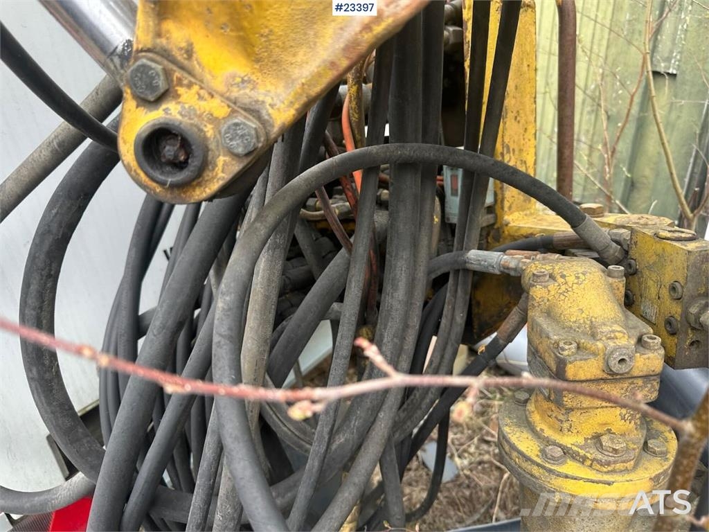 Atlas Copco ROC 410 HC drilling rig معدات الثقب السطحي