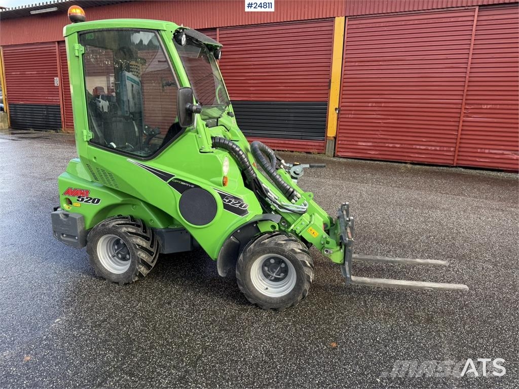 Avant M520 Wheel loader with pallet forks, bucket, snow Фронтальні навантажувачі