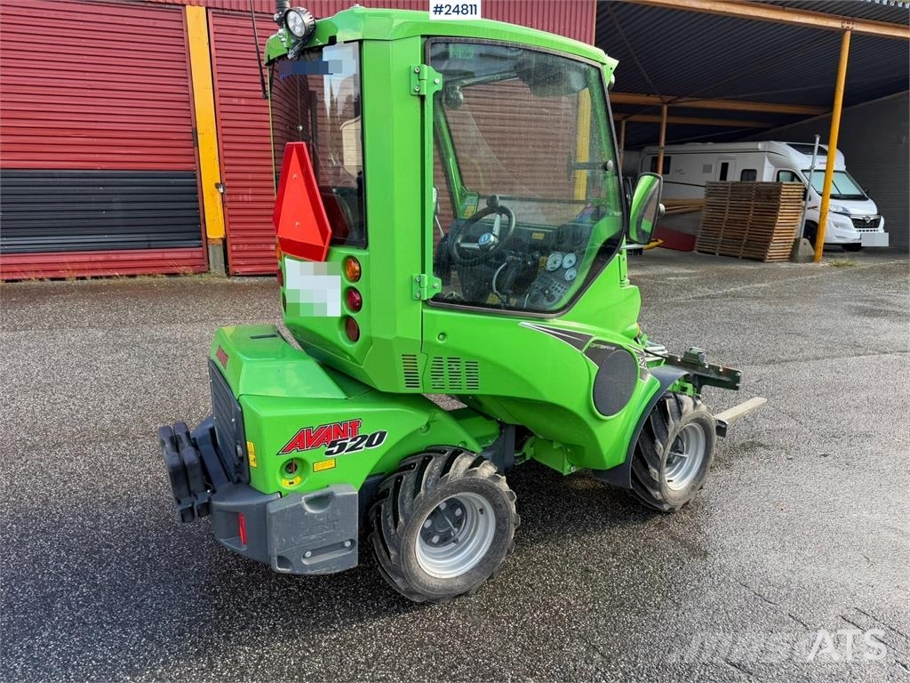 Avant M520 Wheel loader with pallet forks, bucket, snow Фронтальні навантажувачі