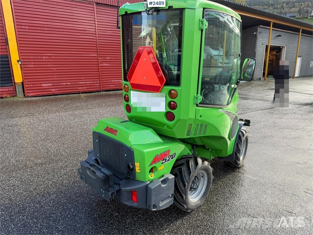 Avant M520 Wheel loader with pallet forks, bucket, snow Фронтальні навантажувачі