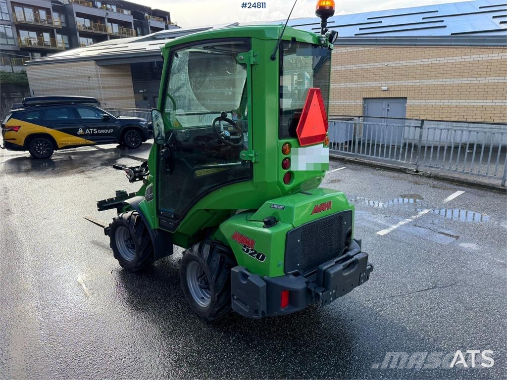 Avant M520 Wheel loader with pallet forks, bucket, snow Фронтальні навантажувачі