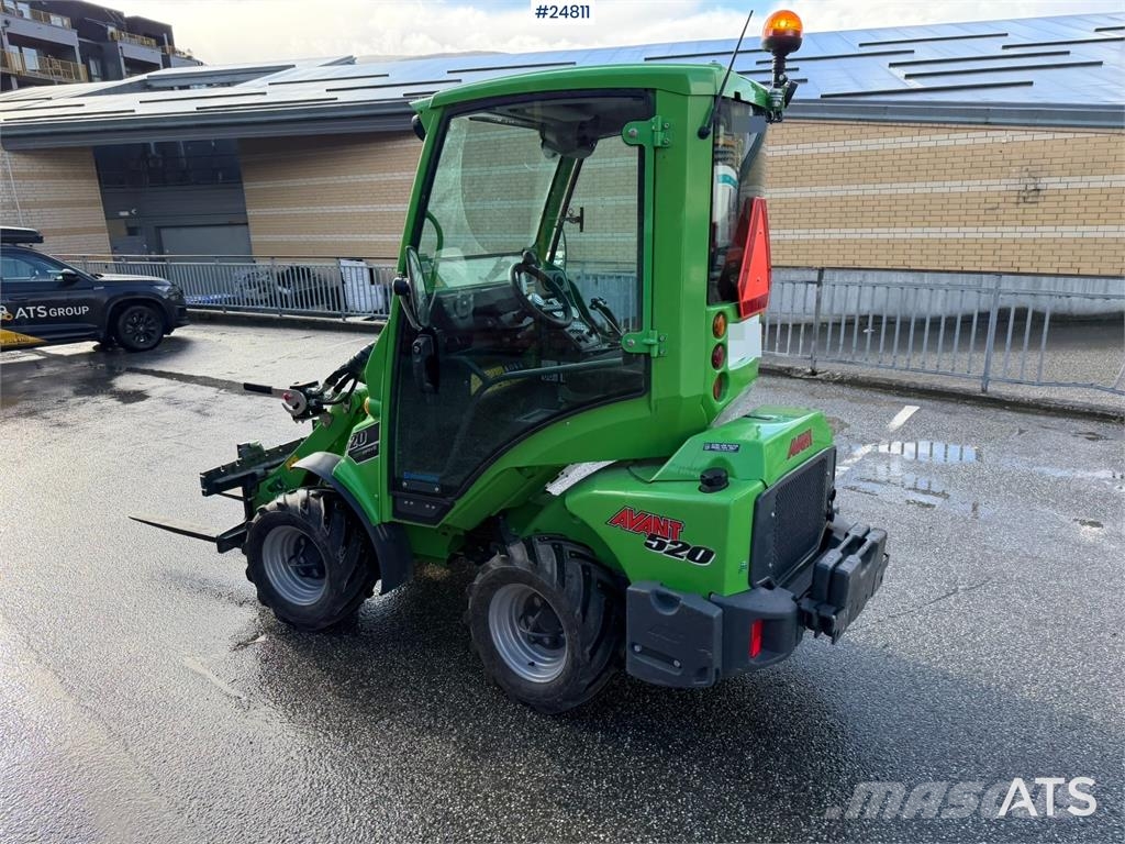 Avant M520 Wheel loader with pallet forks, bucket, snow Фронтальні навантажувачі