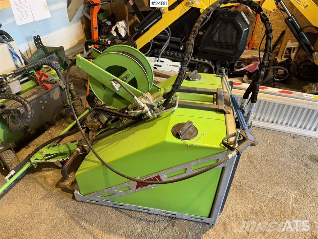 Avant M520 Wheel loader with pallet forks, bucket, snow Фронтальні навантажувачі