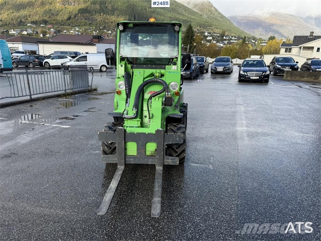 Avant M520 Wheel loader with pallet forks, bucket, snow Фронтальні навантажувачі