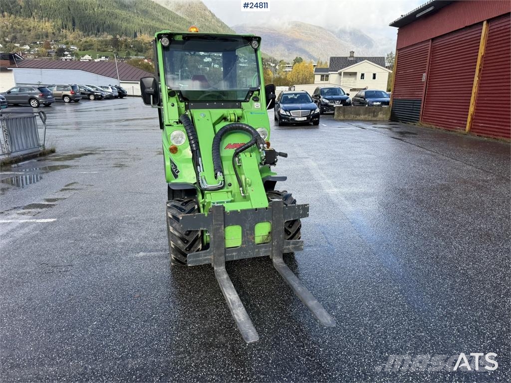 Avant M520 Wheel loader with pallet forks, bucket, snow Фронтальні навантажувачі