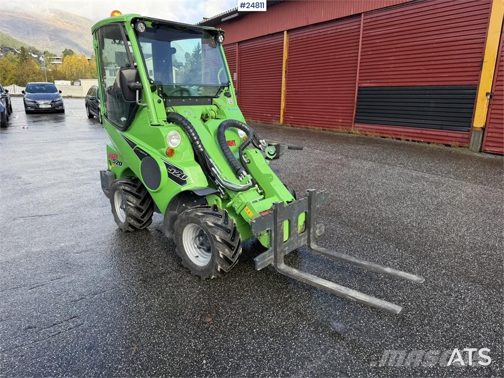 Avant M520 Wheel loader with pallet forks, bucket, snow Фронтальні навантажувачі