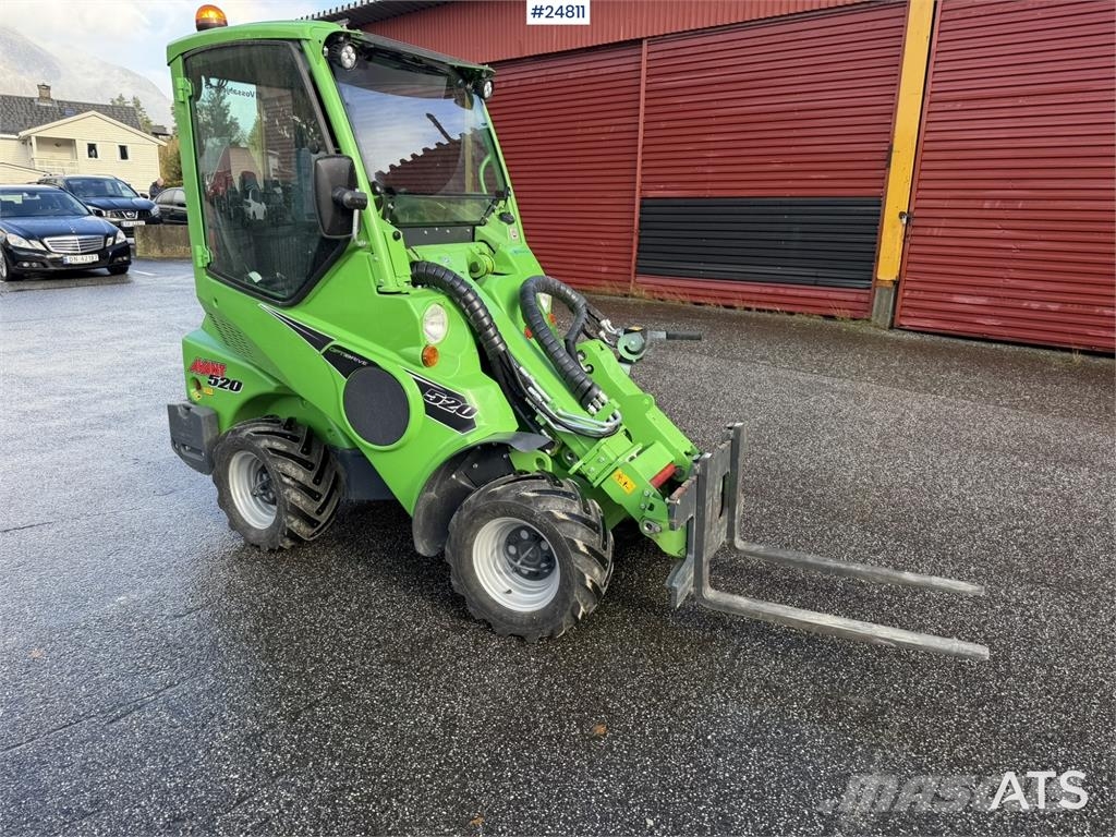 Avant M520 Wheel loader with pallet forks, bucket, snow Фронтальні навантажувачі