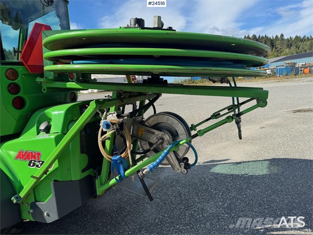 Avant M630 - 6 meter spylebom 滑移轉向裝載機