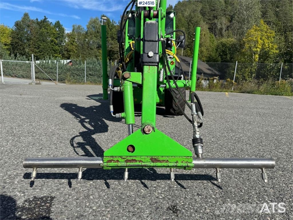 Avant M630 - 6 meter spylebom 滑移轉向裝載機