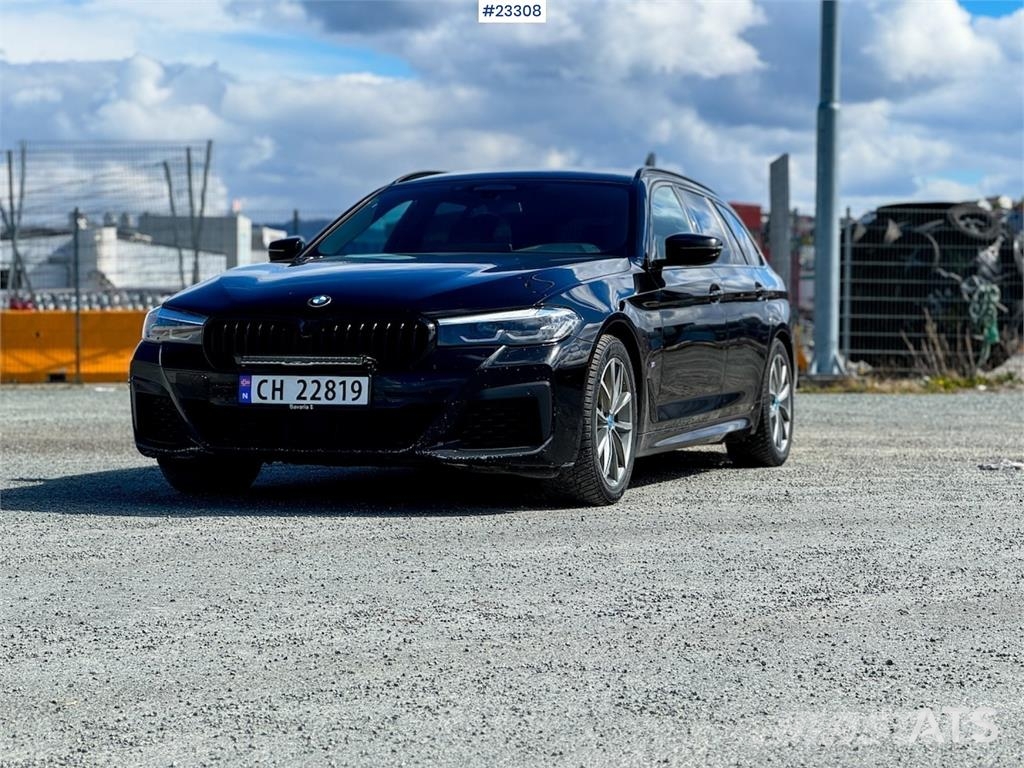 BMW 520d xDrive - M Sport - H&K - Krok Carros