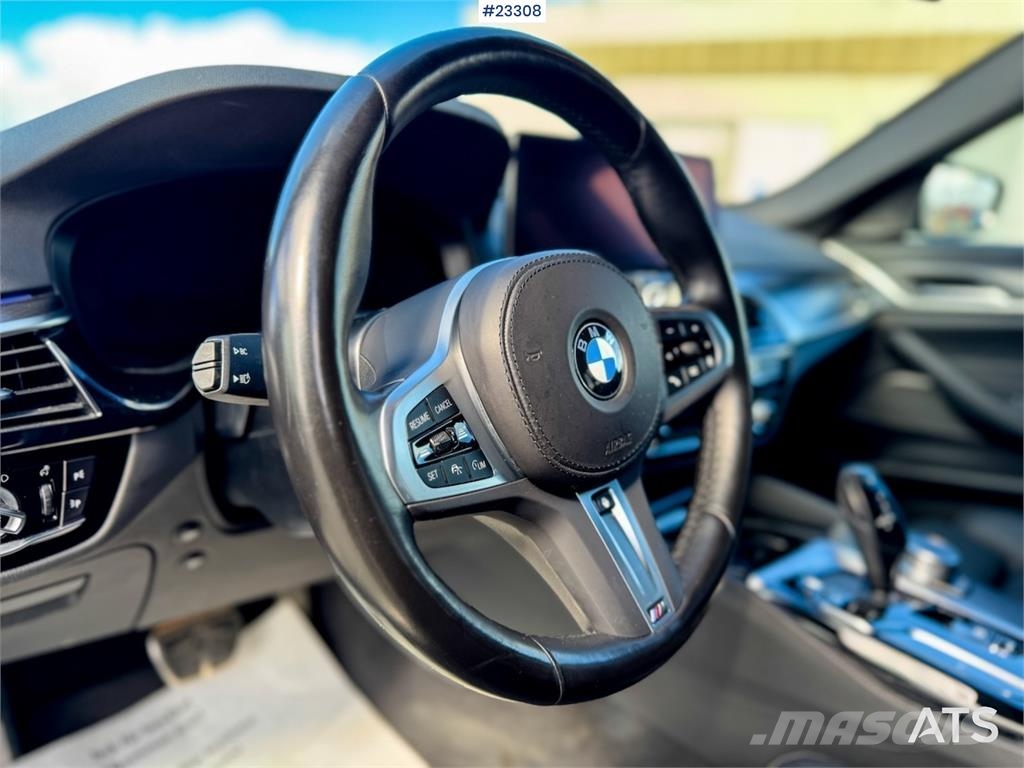BMW 520d xDrive - M Sport - H&K - Krok Carros