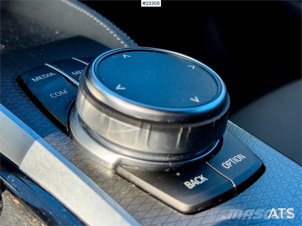 BMW 520d xDrive - M Sport - H&K - Krok Carros