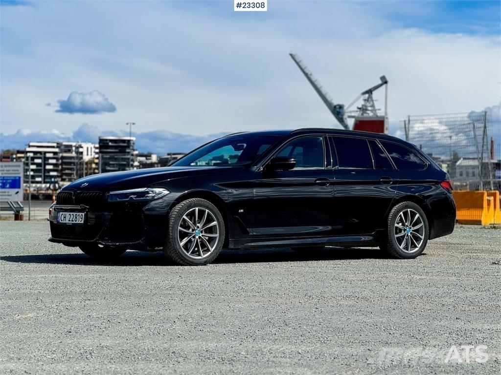 BMW 520d xDrive - M Sport - H&K - Krok Carros