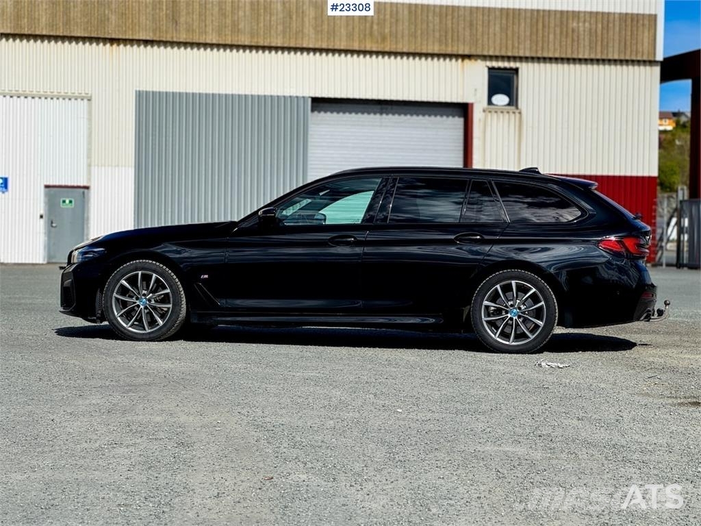 BMW 520d xDrive - M Sport - H&K - Krok Carros