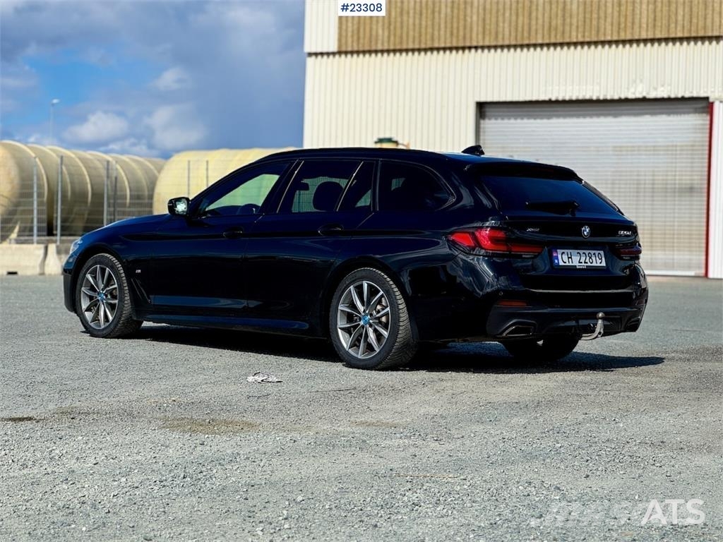 BMW 520d xDrive - M Sport - H&K - Krok Carros