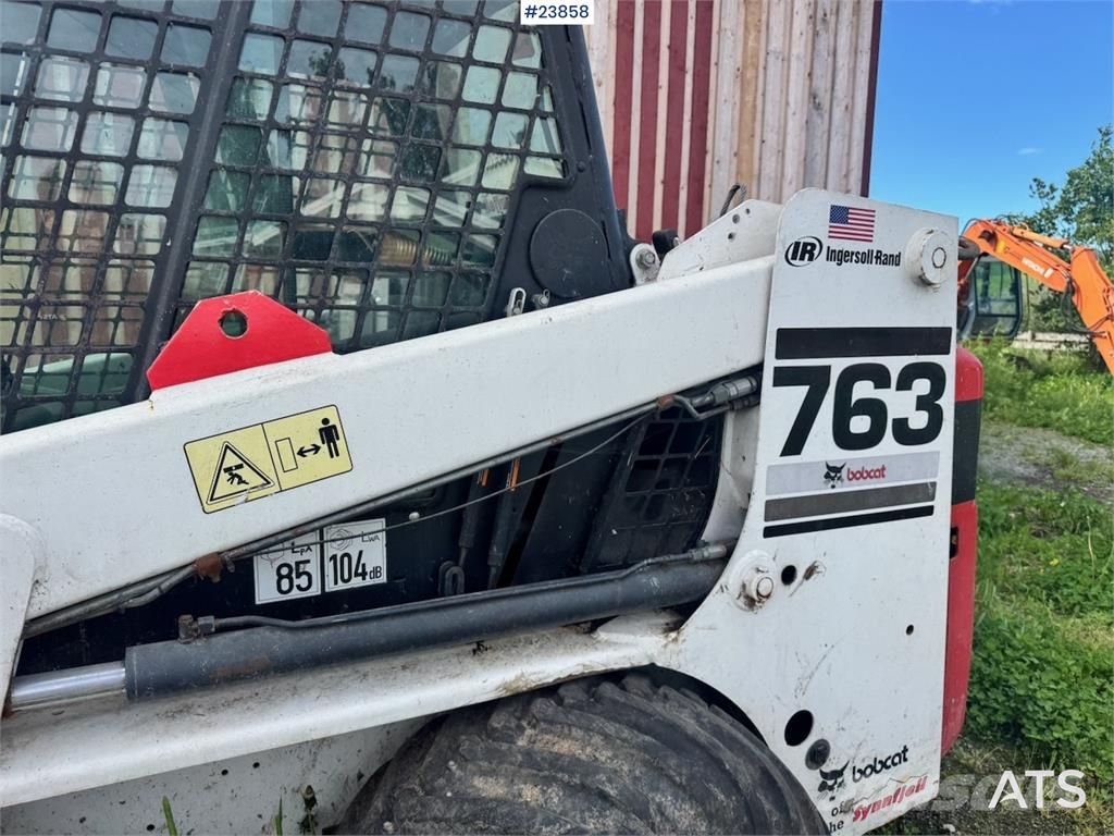 Bobcat 763 Skid-Steer Loader with Bucket, Grapple and Pal Φορτωτάκια