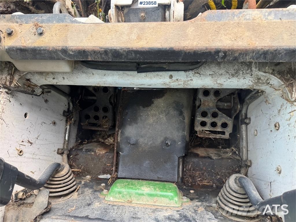 Bobcat 763 Skid-Steer Loader with Bucket, Grapple and Pal Φορτωτάκια