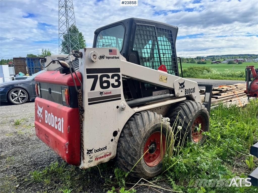 Bobcat 763 Skid-Steer Loader with Bucket, Grapple and Pal Φορτωτάκια
