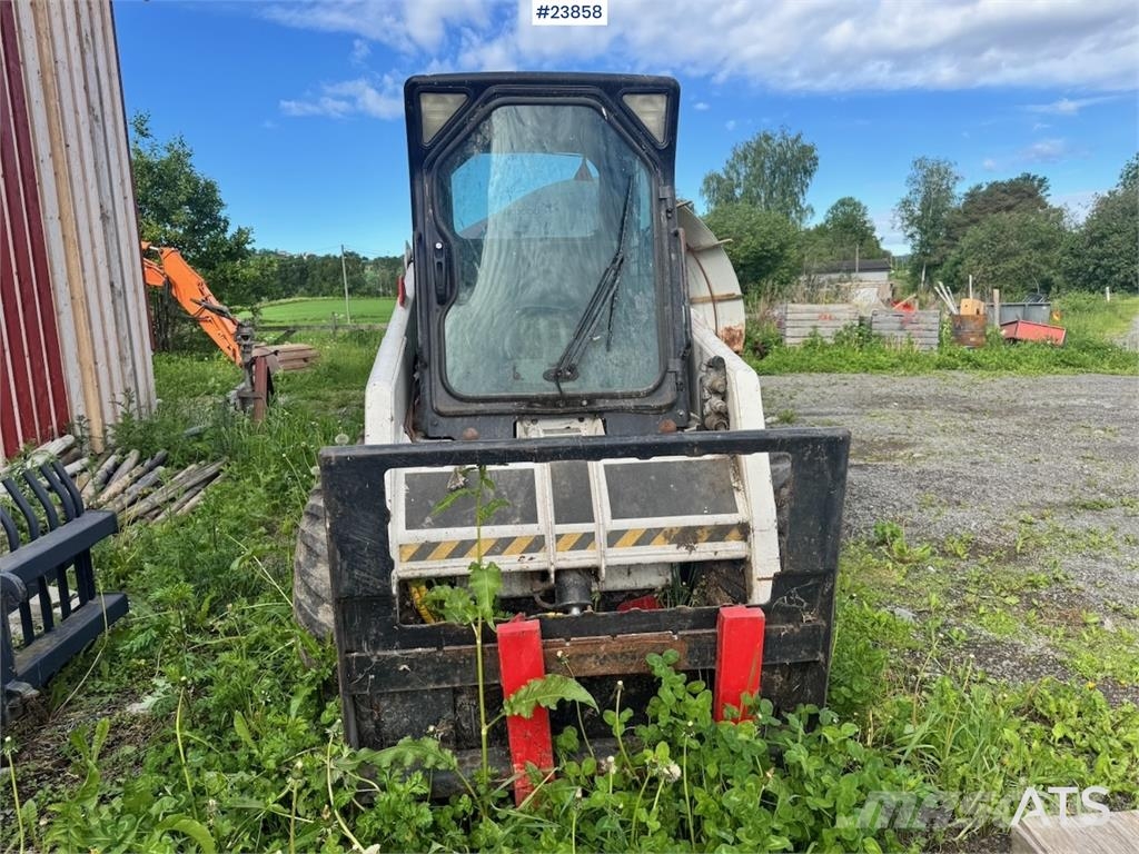 Bobcat 763 Skid-Steer Loader with Bucket, Grapple and Pal Φορτωτάκια