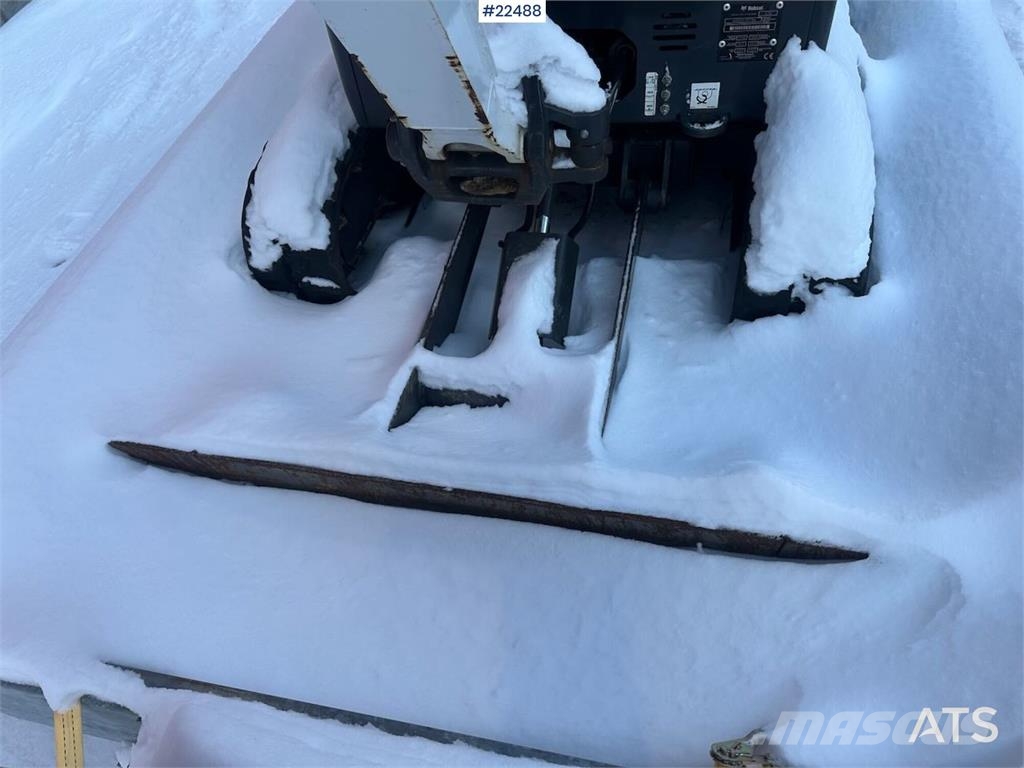 Bobcat E19 mini excavator w/ trailer, digging bucket, san Mini excavators < 7t (Mini diggers)