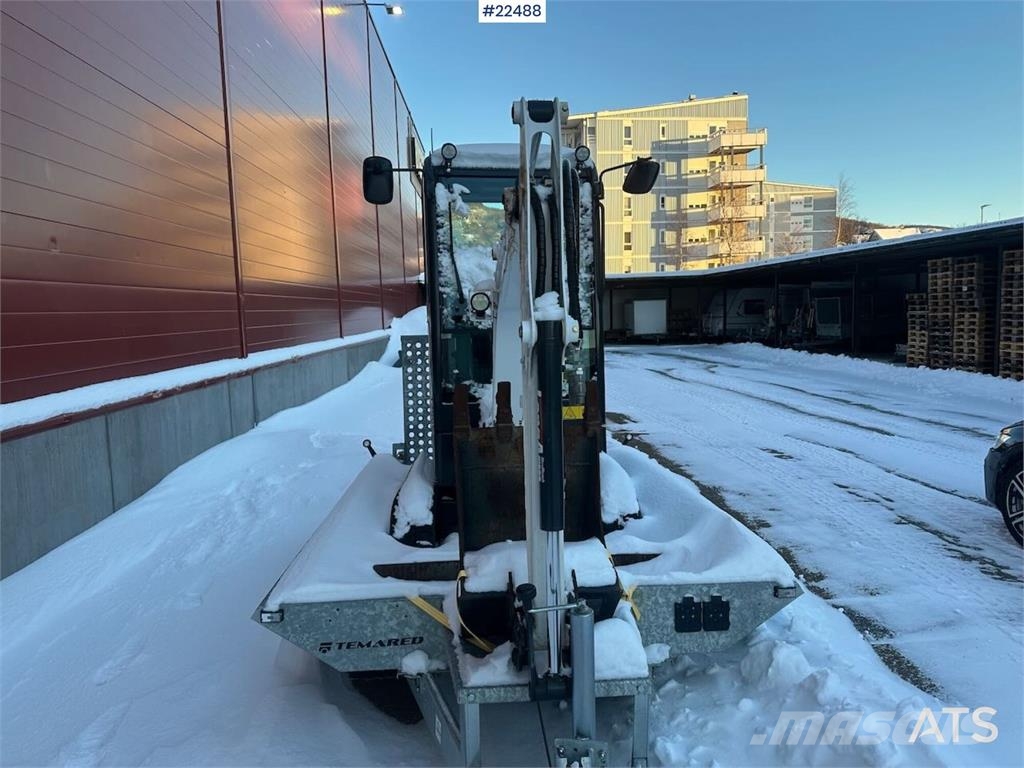 Bobcat E19 mini excavator w/ trailer, digging bucket, san Mini excavators < 7t (Mini diggers)