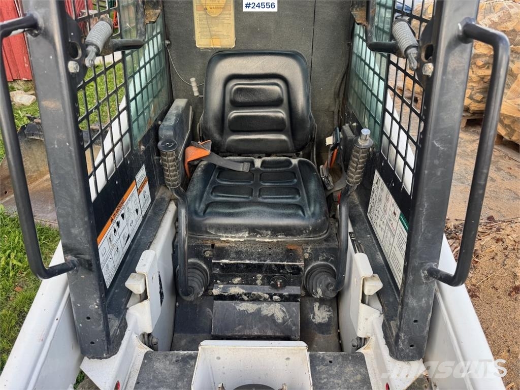 Bobcat S70 Compact Loader with Sweeper, Bucket and Pallet Lietoti riteņu kompaktiekrāvēji