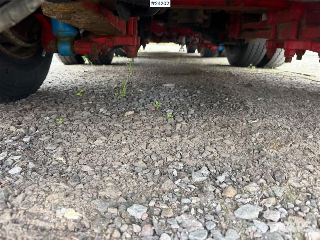 Bodex 4 axle machine trailer w/ hydraulic drive bridges  لوادر منخفضة