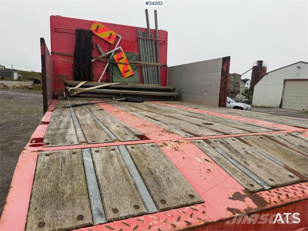 Bodex 4 axle machine trailer w/ hydraulic drive bridges  لوادر منخفضة