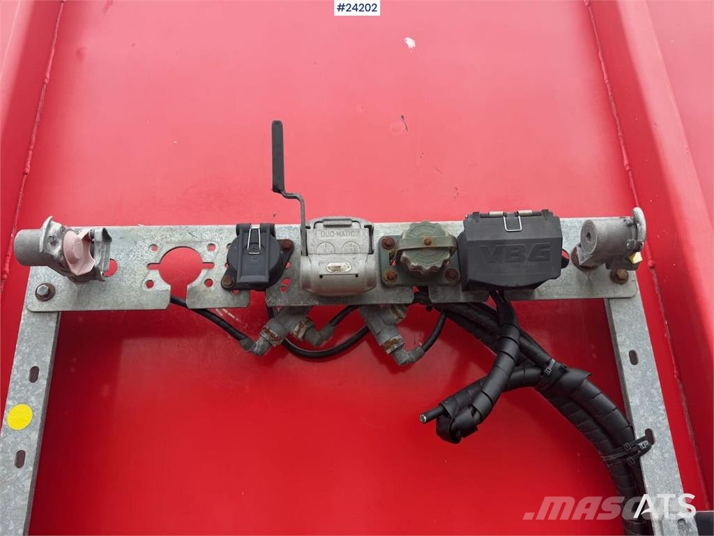 Bodex 4 axle machine trailer w/ hydraulic drive bridges  لوادر منخفضة