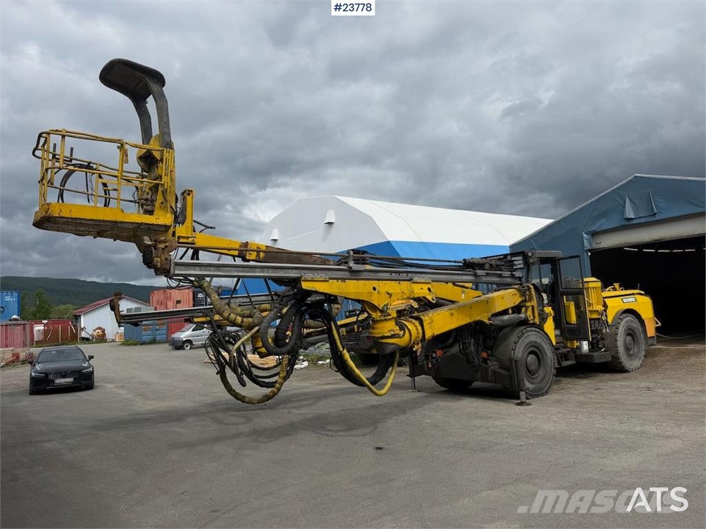 Boomer E2-C22 tunnel rig. WATCH VIDEO Equipo de perforación horizontal