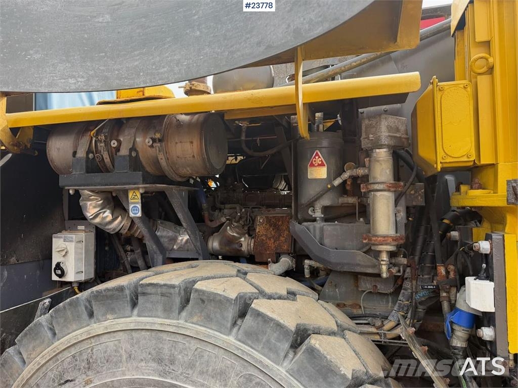 Boomer E2-C22 tunnel rig. WATCH VIDEO Equipo de perforación horizontal