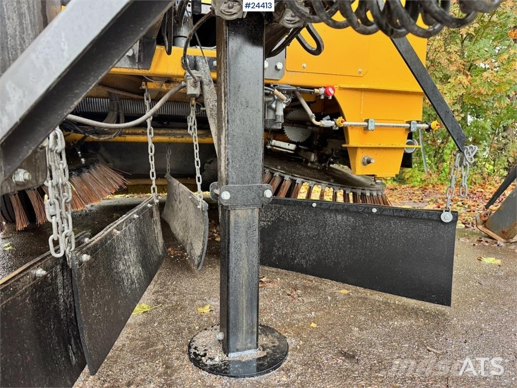 Broddson Scandia Sweeper – only approx. 40 hours! 道路清扫车