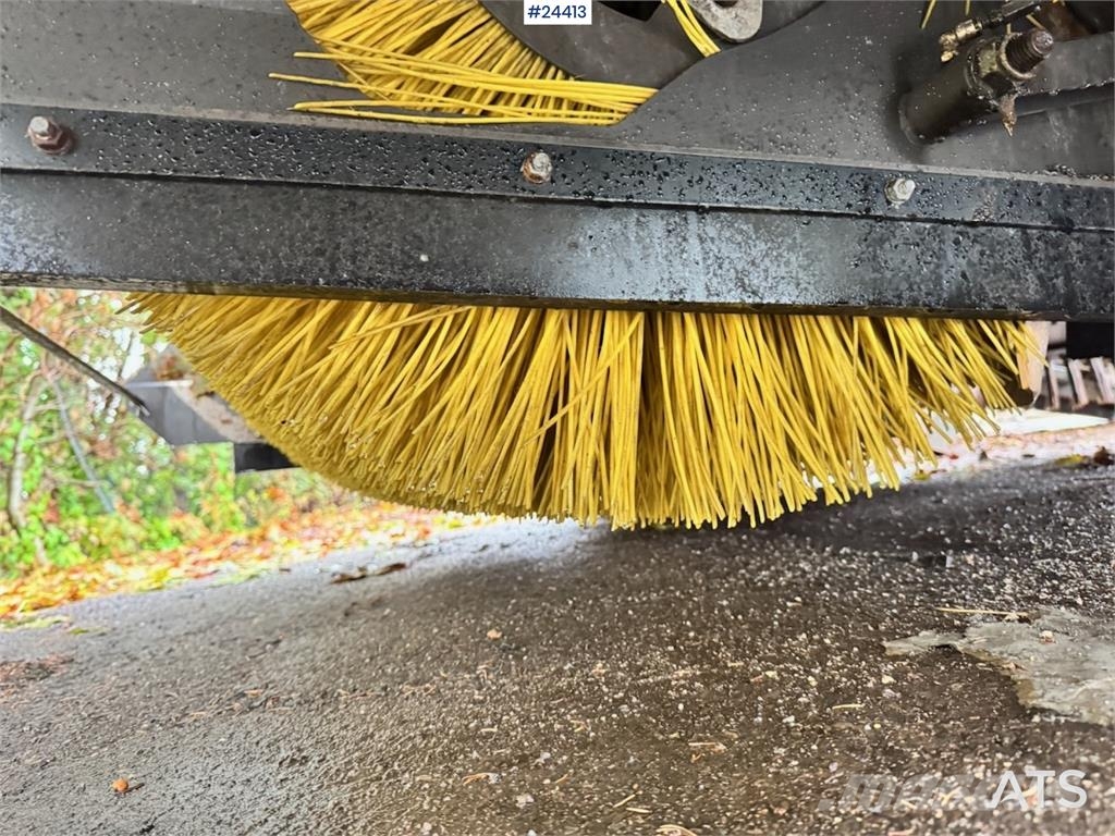 Broddson Scandia Sweeper – only approx. 40 hours! 道路清扫车