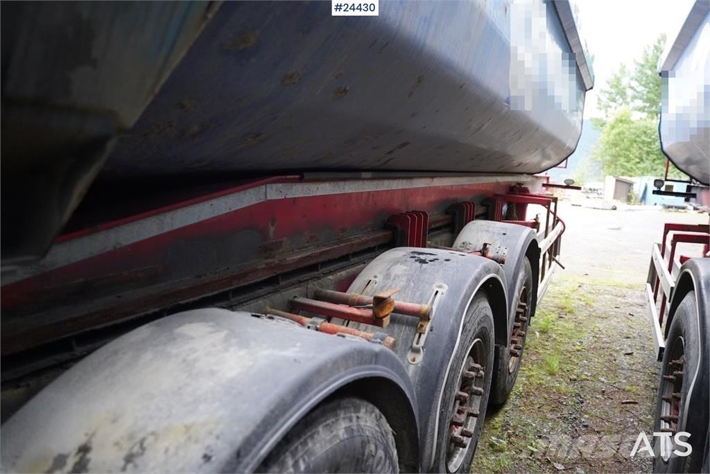 Carnehl 3-Axle Tipping Semi-Trailer Semirremolques bañera