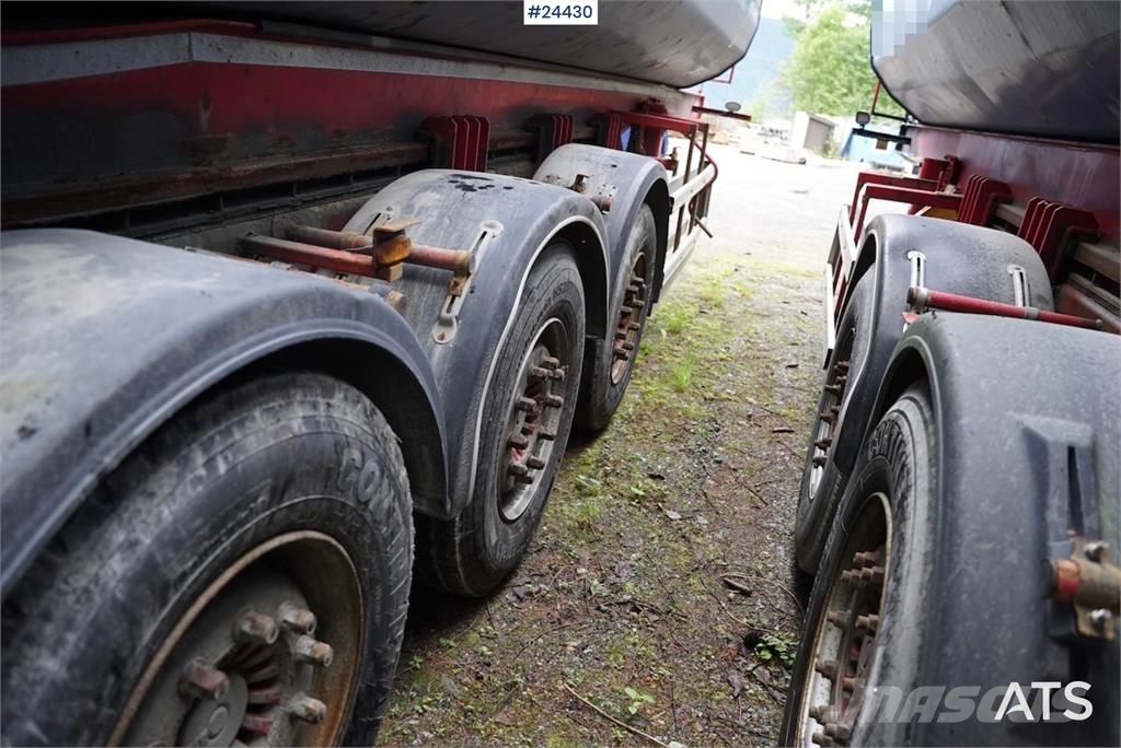 Carnehl 3-Axle Tipping Semi-Trailer Semirremolques bañera