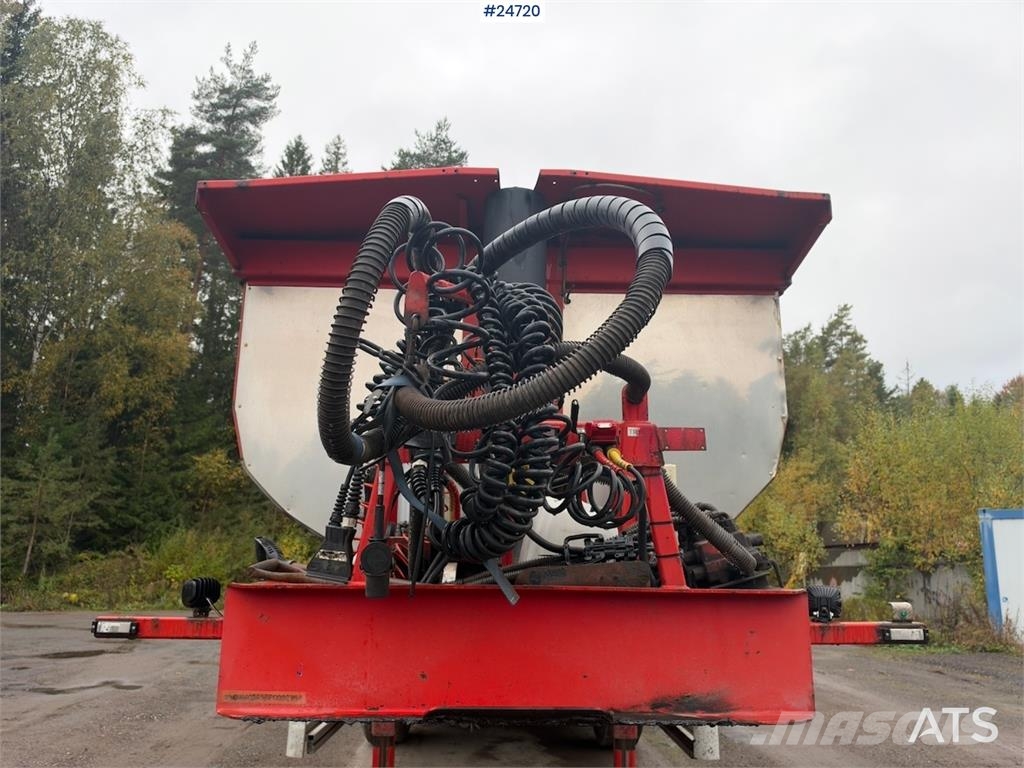 Carnehl Tipping Semi-Trailer with Air-Operated Cover Самосвальные полуприцепы